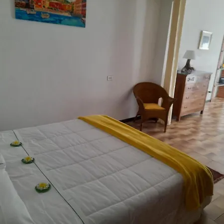 Vacation Apartment Vernazza
